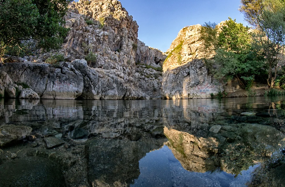 Bırkleyn Mağaraları