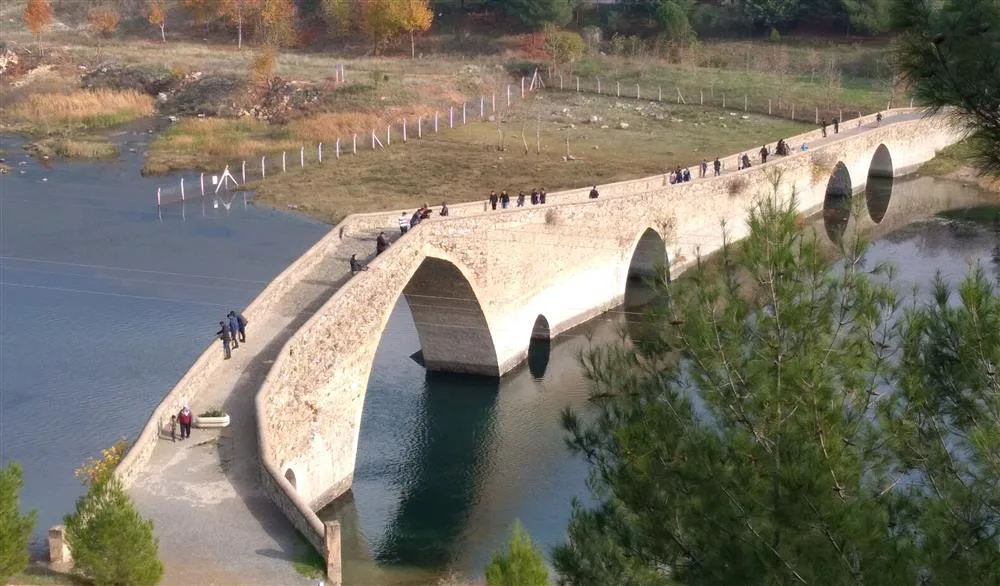 Taş Köprü (Ceyhan Köprüsü)