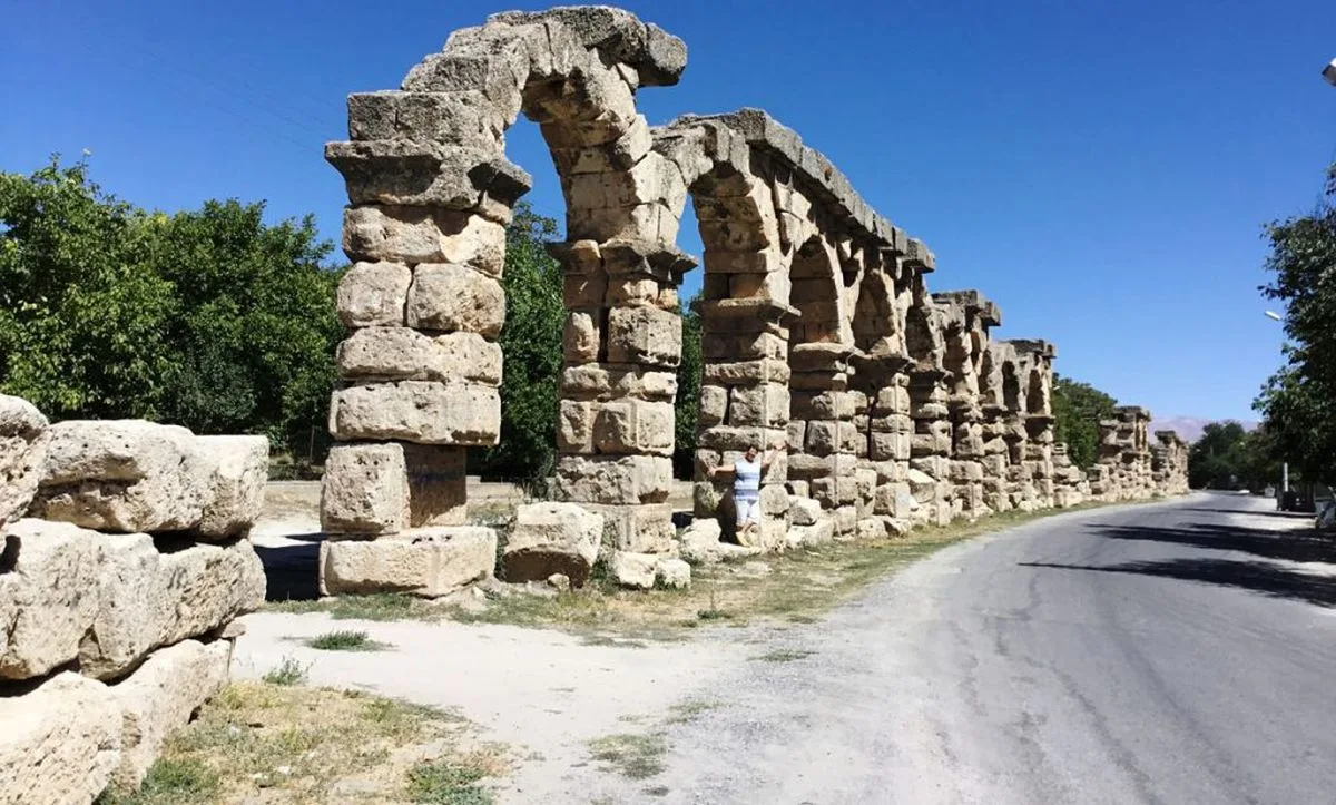 Tuvanuva Tavanna Su Kemerleri