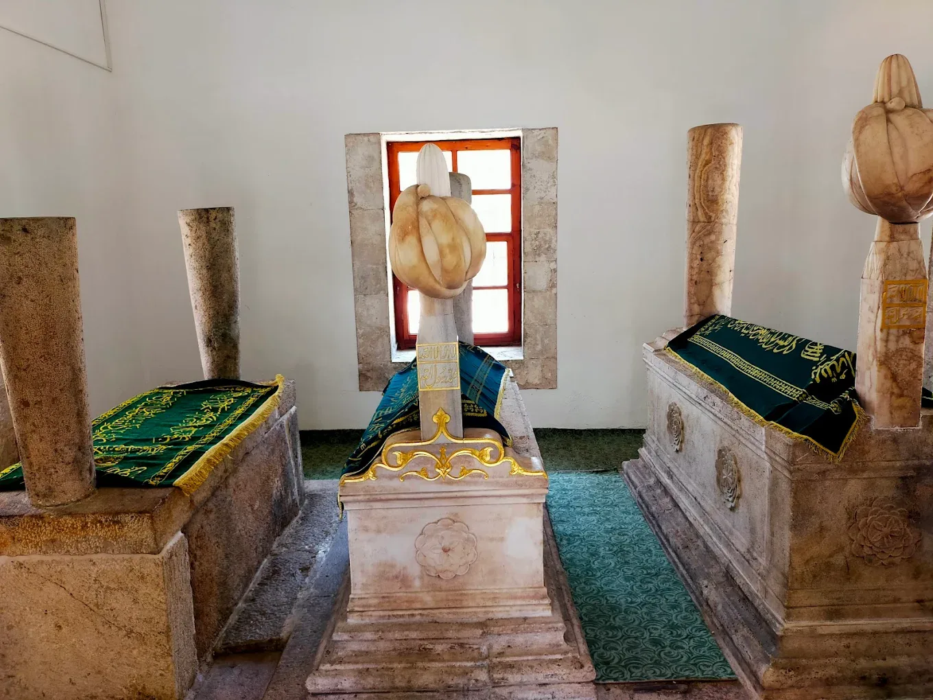 ALİ PAŞA CAMİİ VE TÜRBESİ